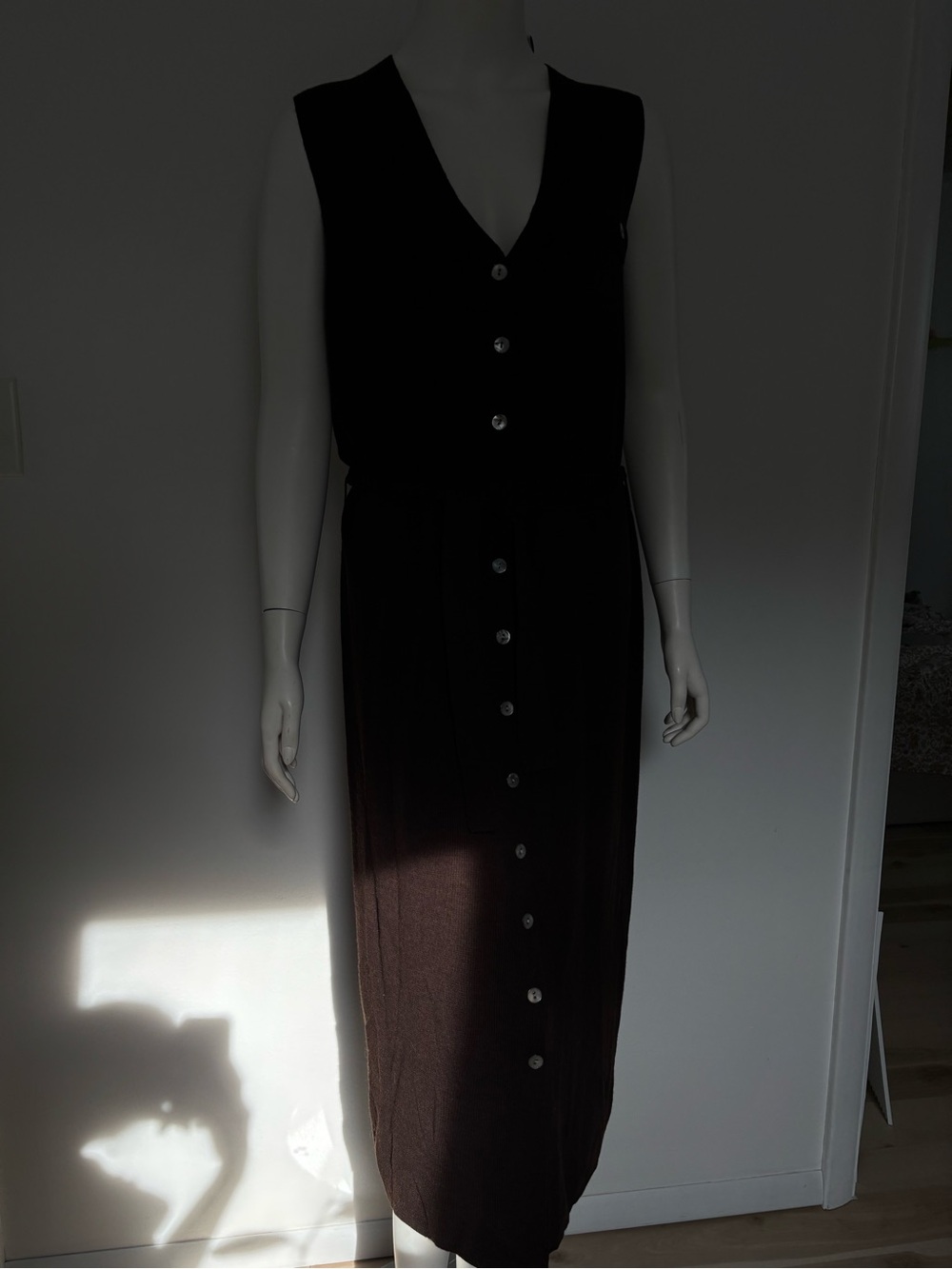 Valerie Stevens 100% Merino Wool Brown Sleeveless Button-Front Maxi Dress